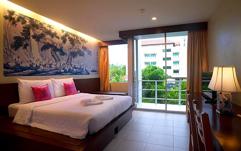 Sino House Phuket Hotel - SHA Plus