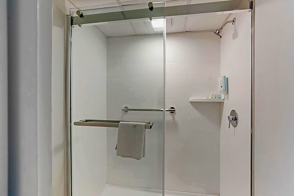 Quality Inn Smoketown - Lancaster Area