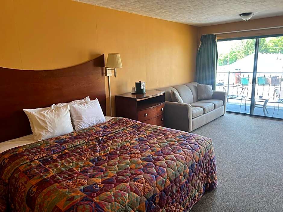 All Star Inn & Suites
