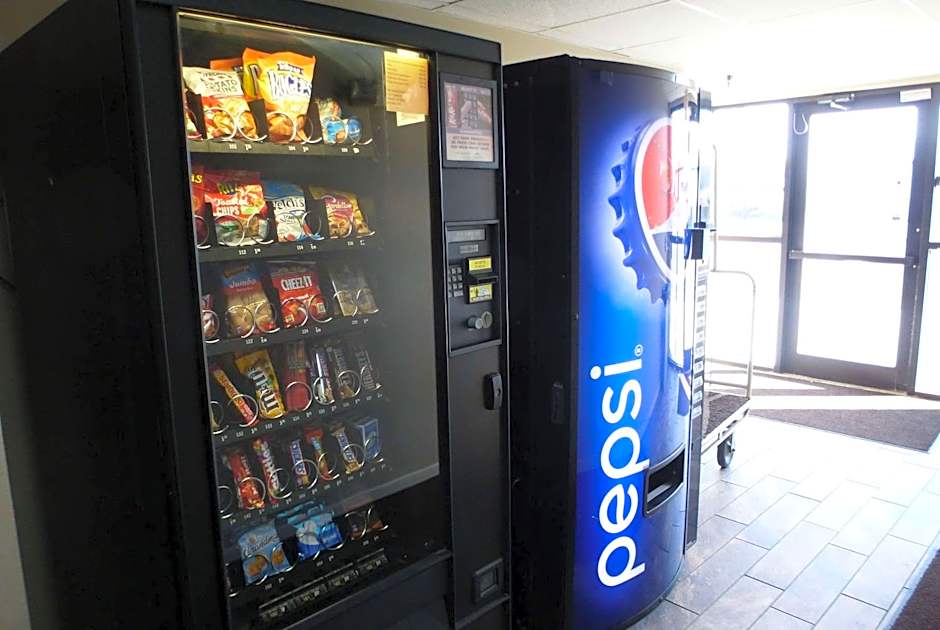 AmericInn by Wyndham Mitchell