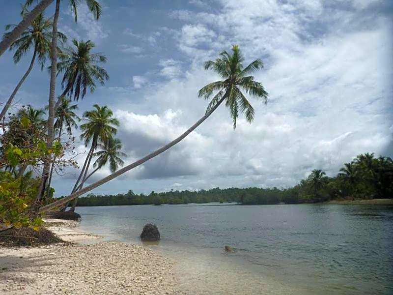 Nyang Ebay Surf Camp Siberut