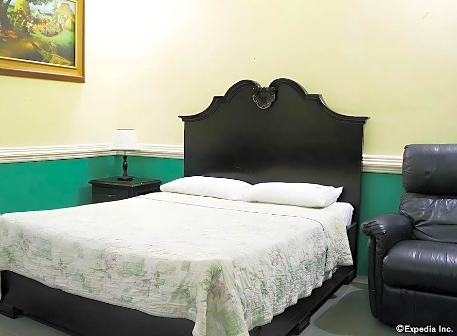 Kokomos Suites Hotel