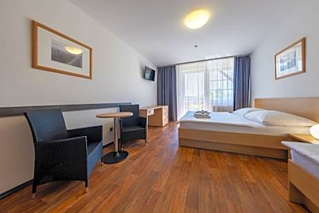 Triple Room with Terrace