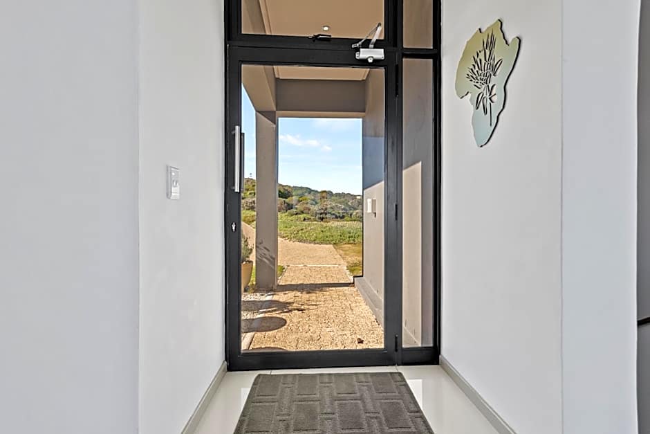 Romansbaai Moksha on the Sea