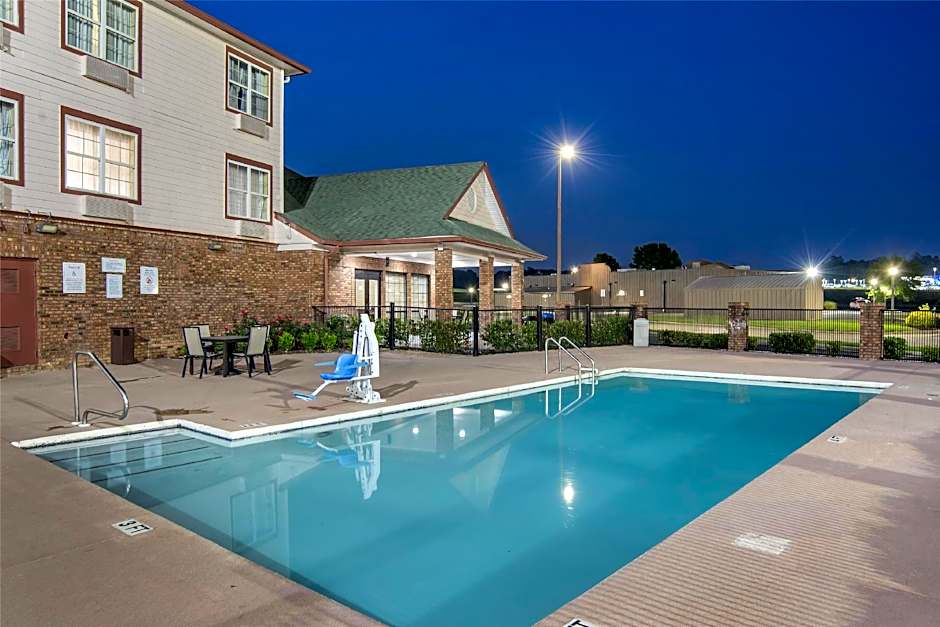 Best Western Plus Bessemer Hotel & Suites