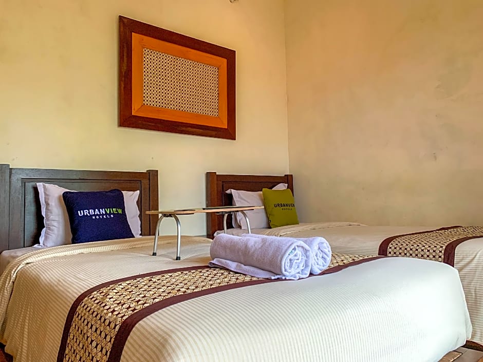 Urbanview Sasono Putro Condongcatur by RedDoorz