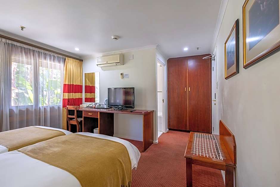 Knysna Log-Inn Hotel