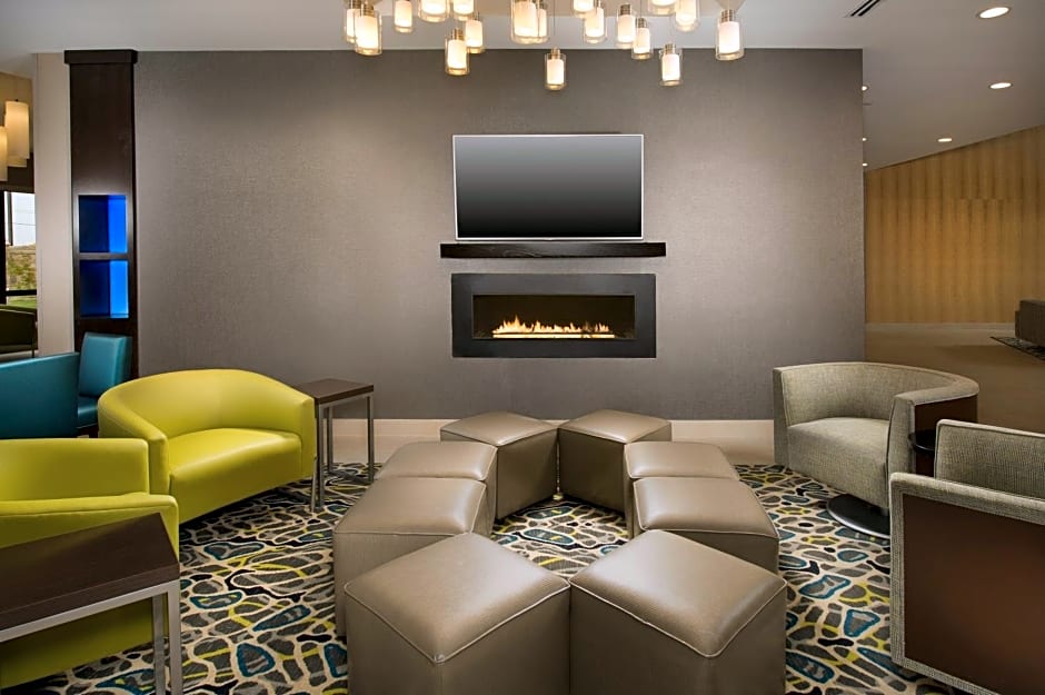 Holiday Inn Express Hotel & Suites Waco South