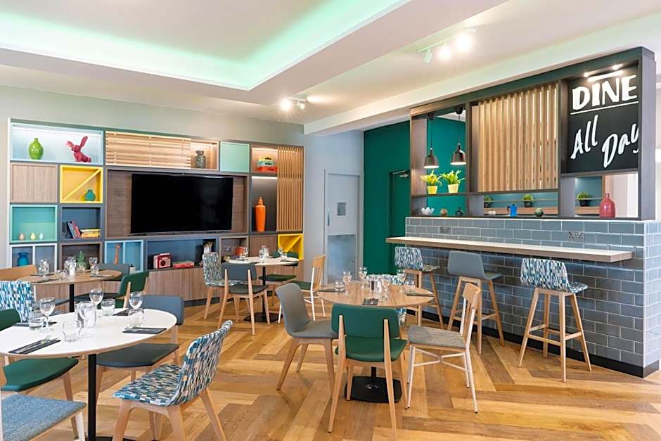 Holiday Inn Gloucester / Cheltenham By IHG