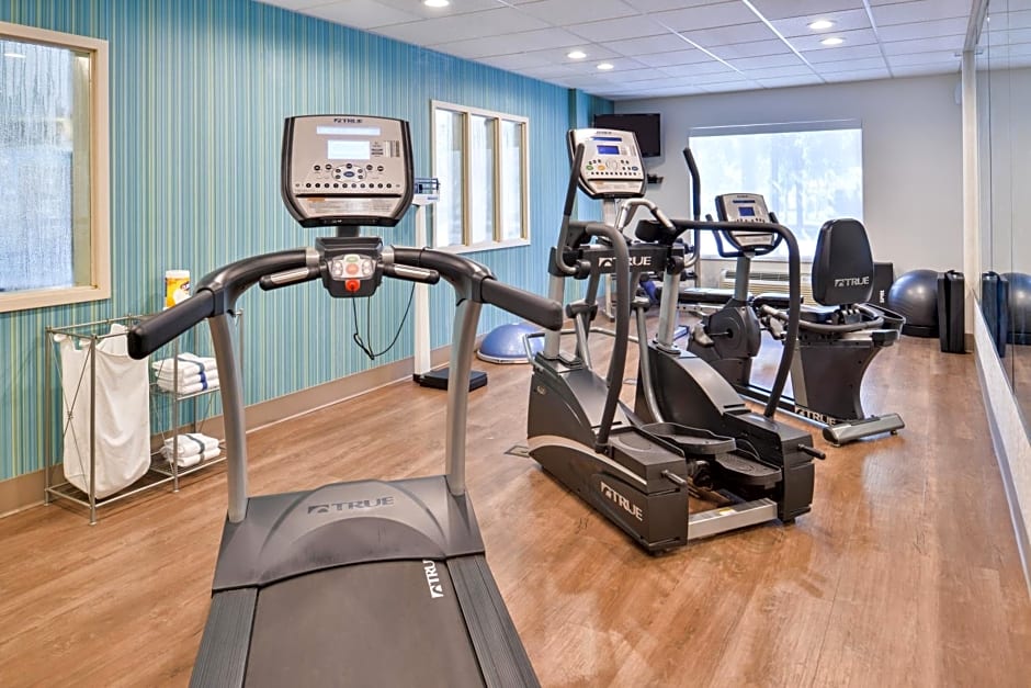 Holiday Inn Express & Suites Lacey  Olympia By IHG