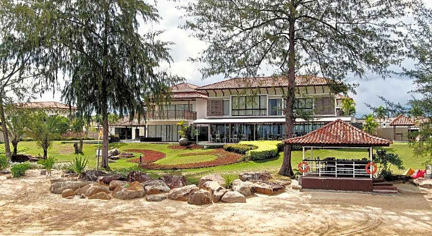 Pantai Indah Lagoi Bintan