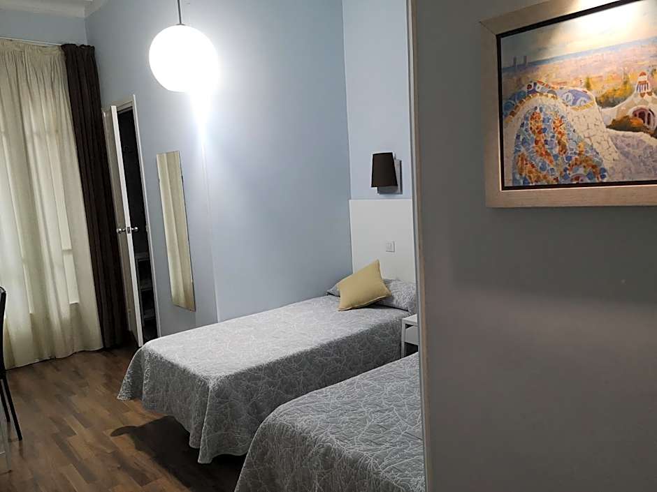 Hostal Lesseps