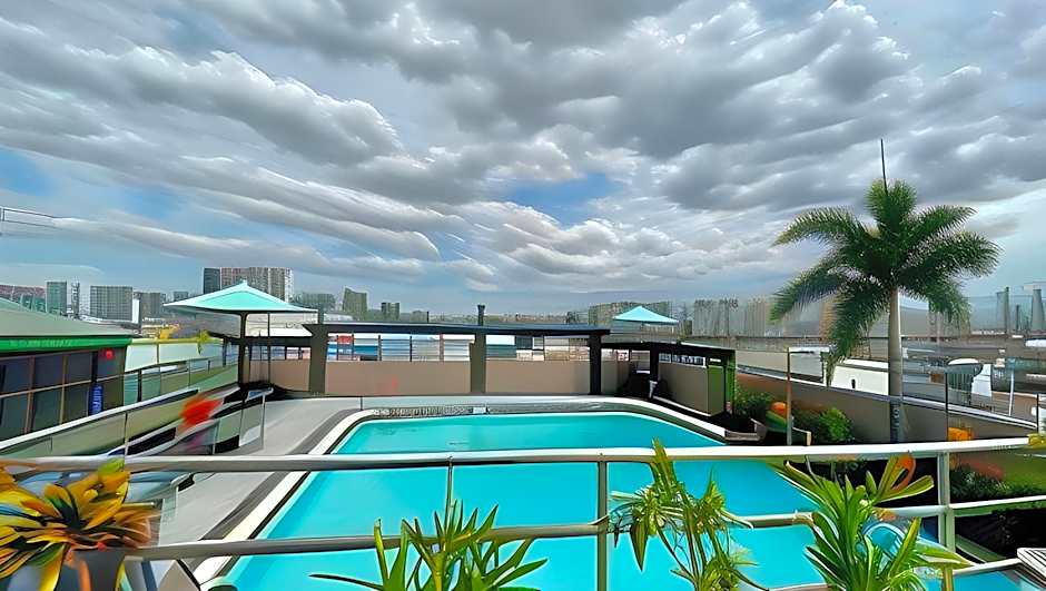 Urban Travellers Hotel