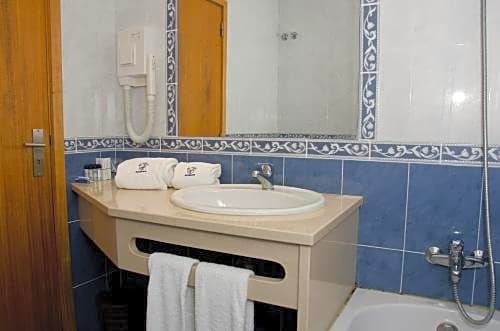 VIP Inn Miramonte Hotel