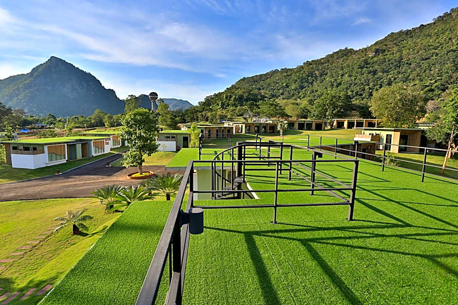 Curve360 Hotel Khao Yai