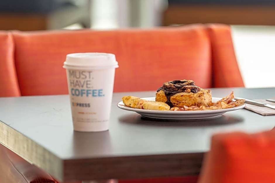 Holiday Inn Express & Suites Fort Walton Beach - Eglin Area By IHG
