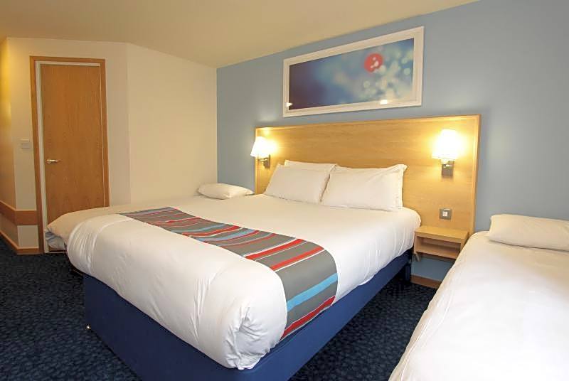 Travelodge Aberdeen Airport
