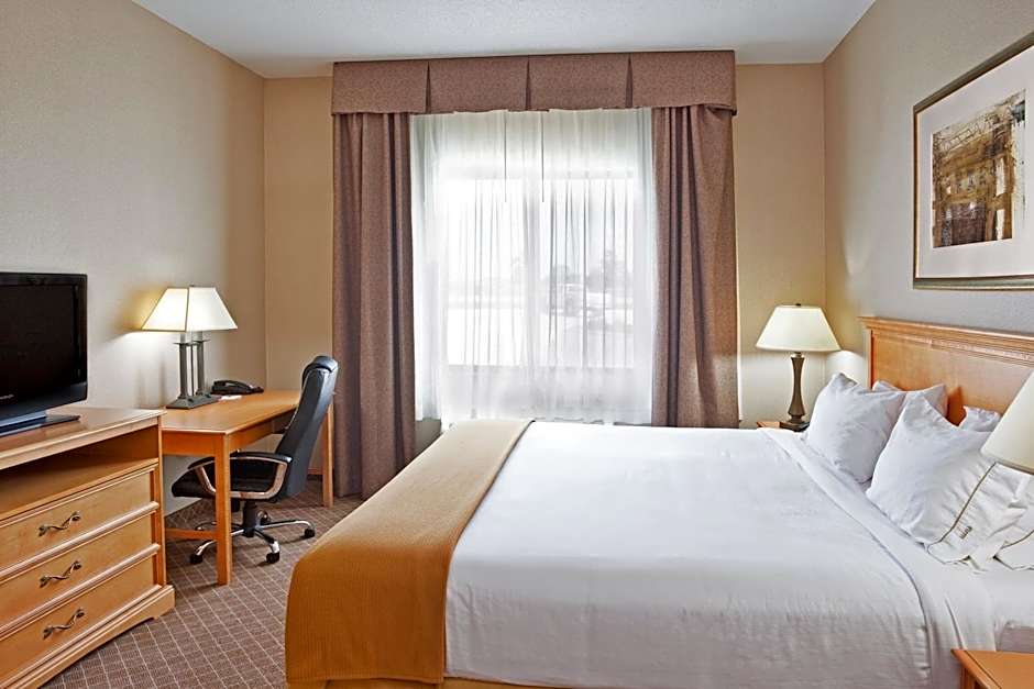 Holiday Inn Express Hotel & Suites Chesterfield - Selfridge Area By IHG
