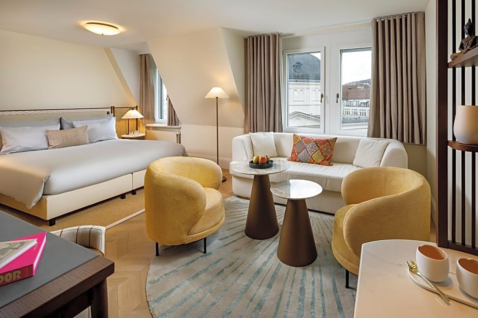 Small Luxury Hotel Ambassador a l'Opera