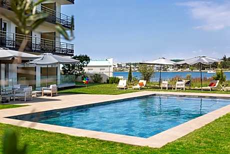 Golden Tulip Hotel & Rooftop Martigues Provence