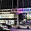 REVO at AURORA PLACE, Pavilion 2, 5 Minutes To AXIATA ARENA BUKIT JALIL FREE WIFI by De Harlequins Guesthouse