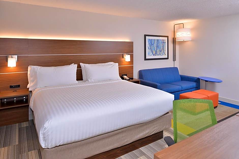 Photo 1 of 2 of Suite, Hearing/Mobility Accessible