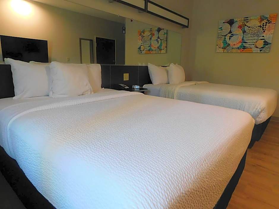 Microtel Inn & Suites - Triadelphia