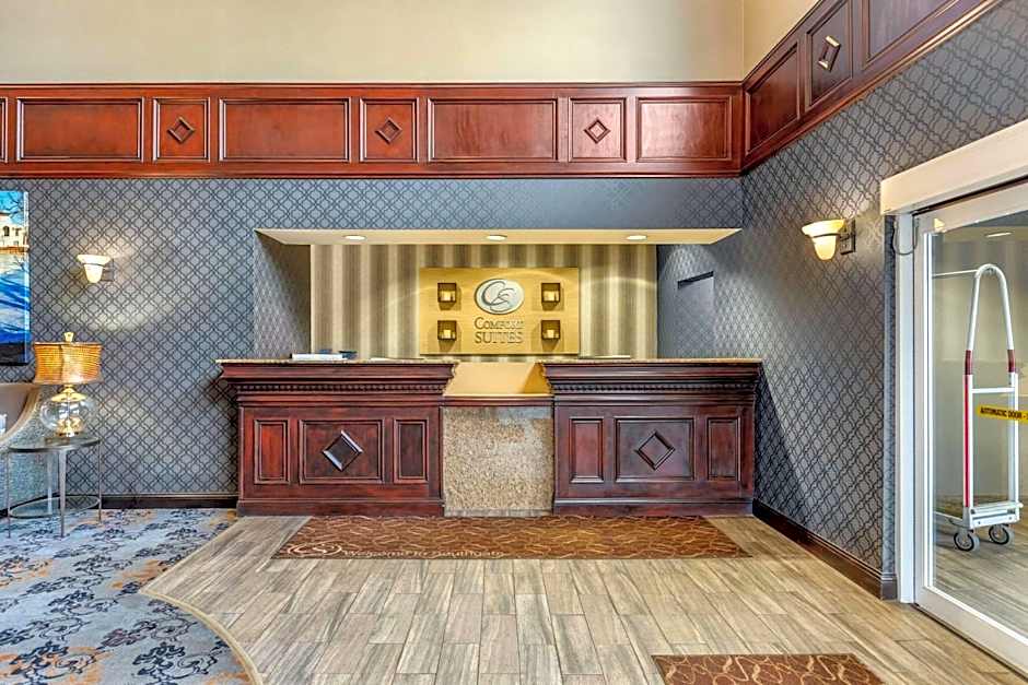 Comfort Suites