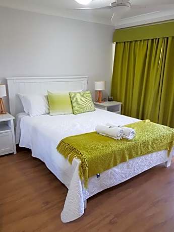 Three-Bedroom Apartment - Pelican