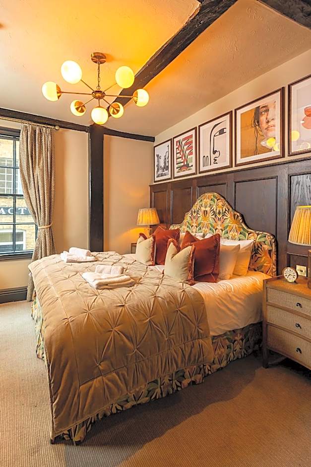 Salisbury Arms Hotel