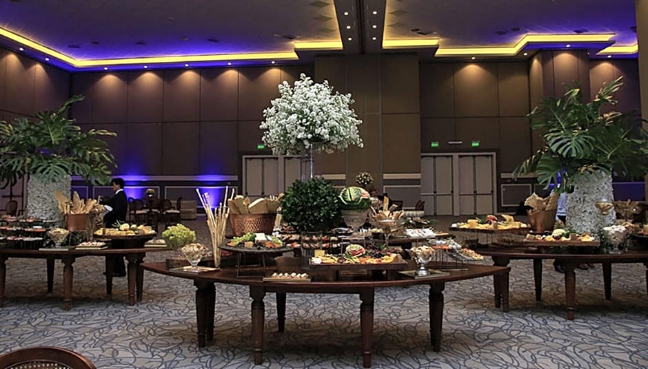 Paseo La Galería Hotel & Suites