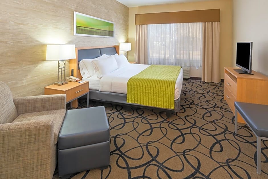 Holiday Inn Express & Suites Henderson, an IHG Hotel