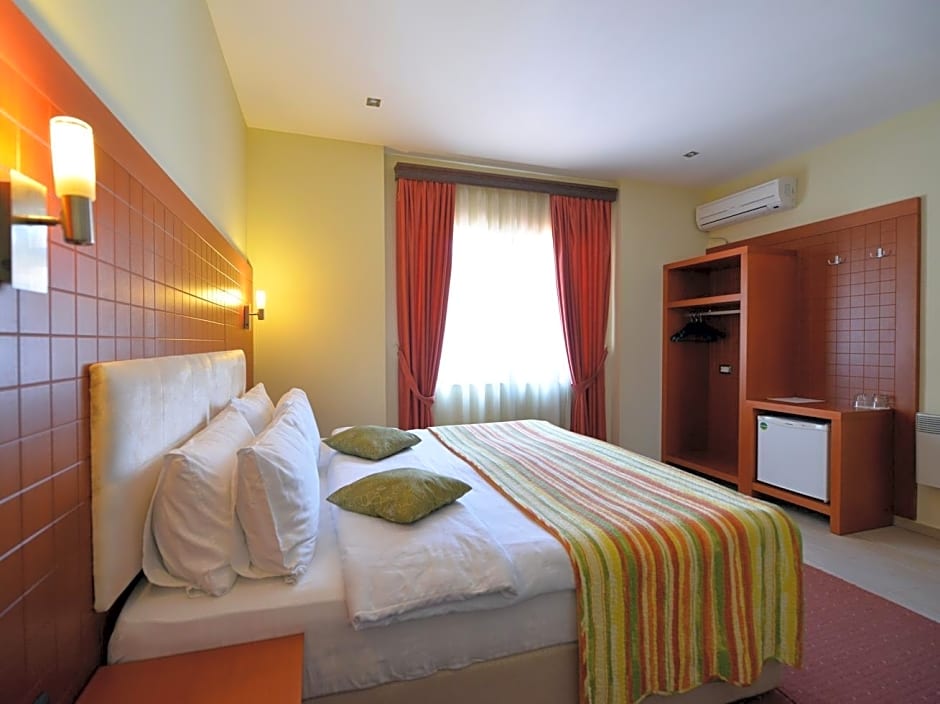 City Hotel Tirana