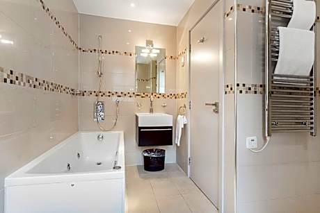 Superior Two-Bedroom Apartment