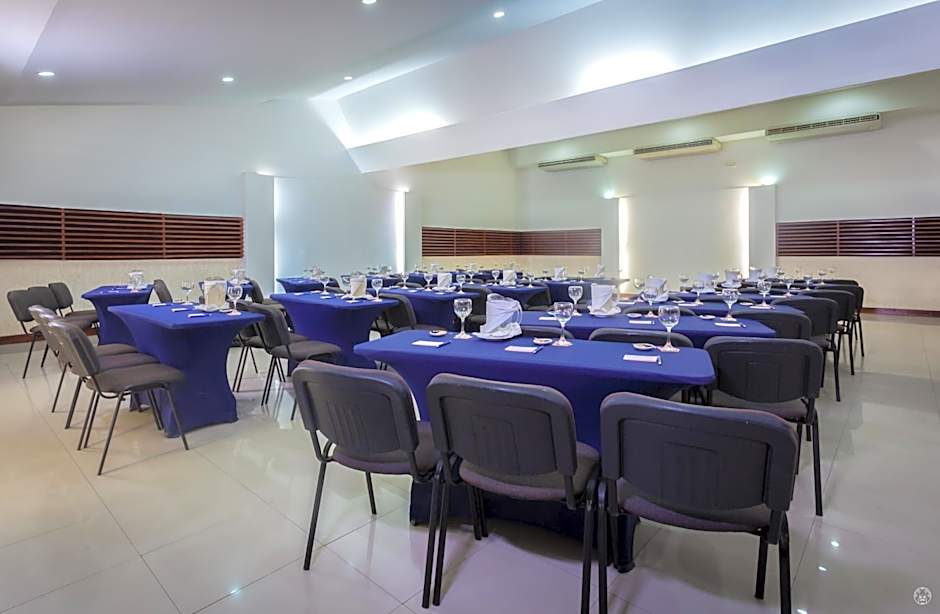 GHL Hotel Club el Puente