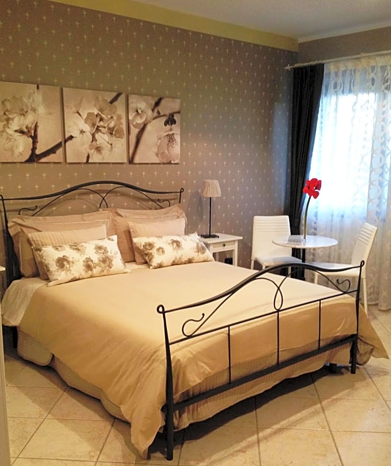 Cherry House Bed&Breakfast