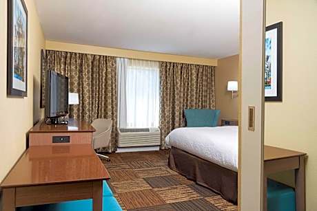 1 King Bed Nonsmoking