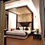 Square Inn Hotel
