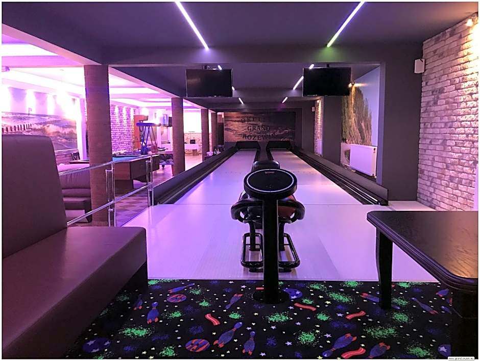 Okulski Grand Rozewie Pokoje i Apartamenty