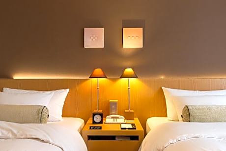 Standard Twin Room - Non-Smoking