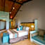 Coco de Mer and Black Parrot Suites