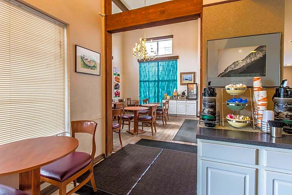 Quality Inn & Suites Silverthorne - Copper Mountain