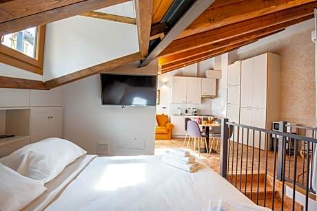 Penthouse Apartment with Terrace and External Spa Bath