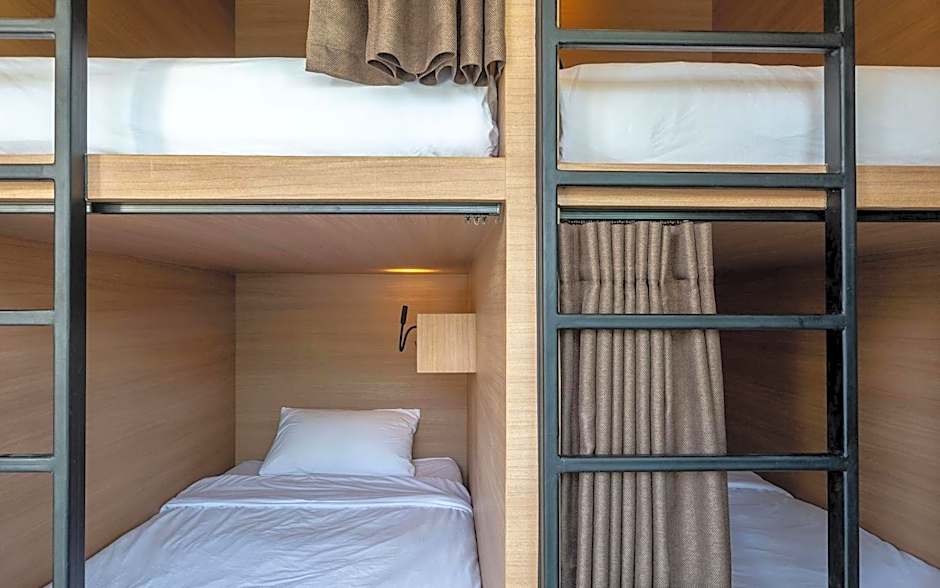 Kata Beach Poshtel Phuket