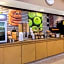 La Quinta Inn & Suites by Wyndham Greensboro