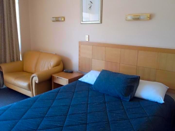 Desert Sand Motor Inn