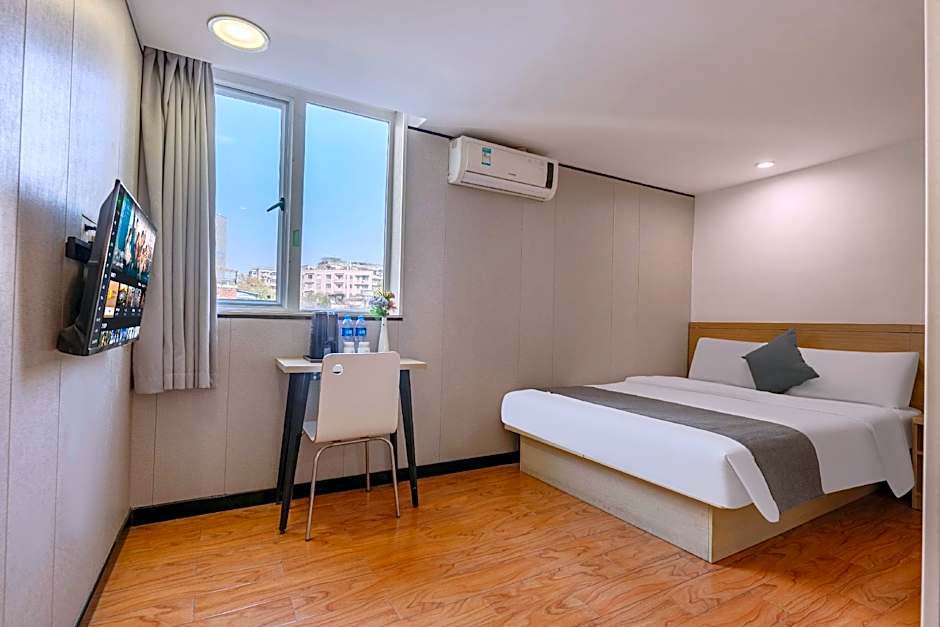Yifang Hotel Guangzhou Shangxiajiu Pedestrian Street Yongqingfang Branch