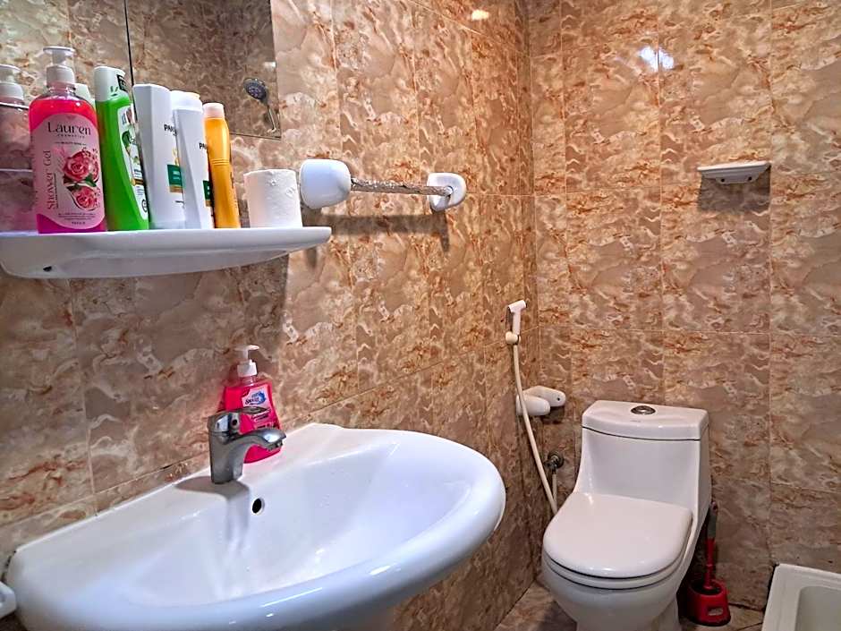 Top House Zayed Airport AUH