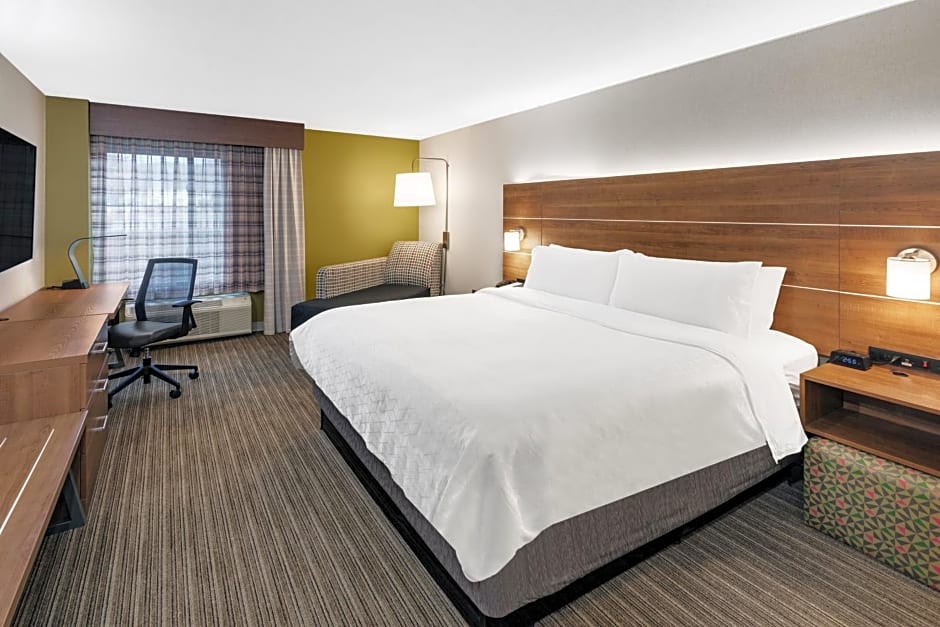 Holiday Inn Express & Suites Tilton