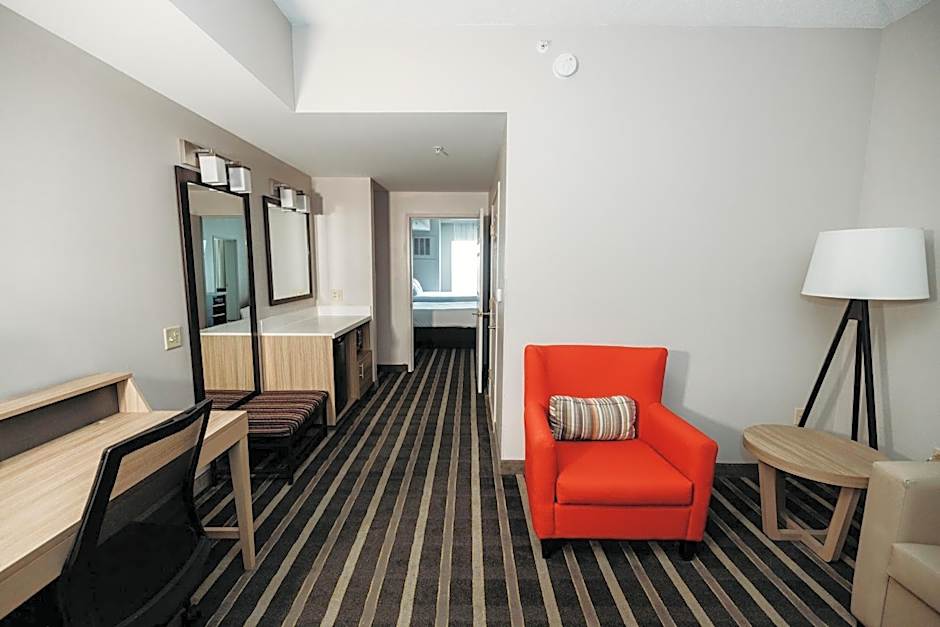 Parkview Inn & Suites, Lancaster Amish Country, PA
